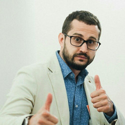 author-pic